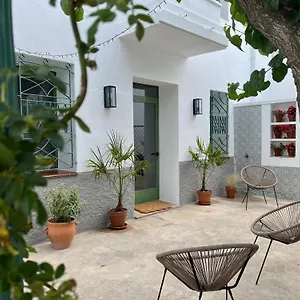 Les Filles Hotel